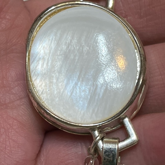 Vintage MCM Natural Wood And Milky Opalescent Chain Bracelet - Picture 4 of 16